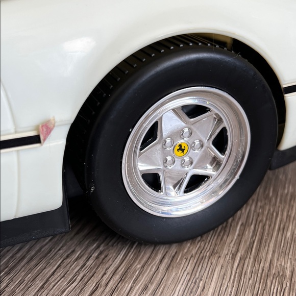 VINTAGE MATTEL BARBIE white Ferrari car 1980’s with original box!! - Picture 12 of 17